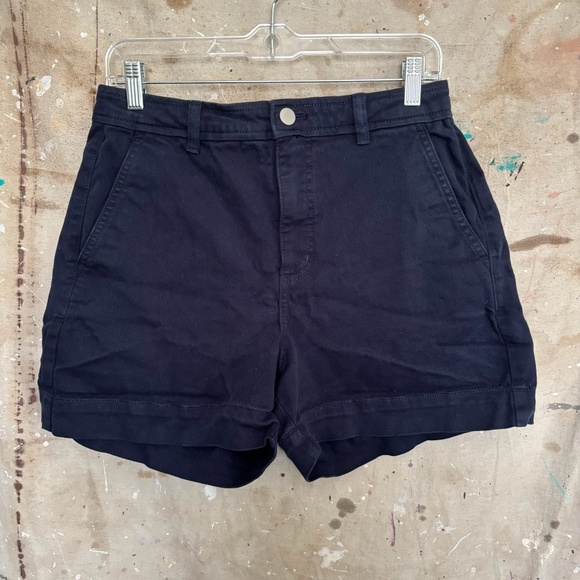 Bundle of Two Everlane the Utility Short, Olive and Navy - Picture 4 of 7